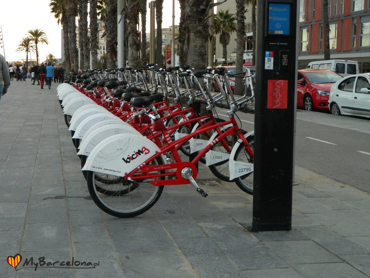 Blok z rowerami dla mieszkańców Barcelony